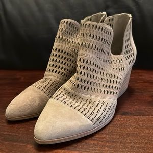 Vince Camuto Bootie